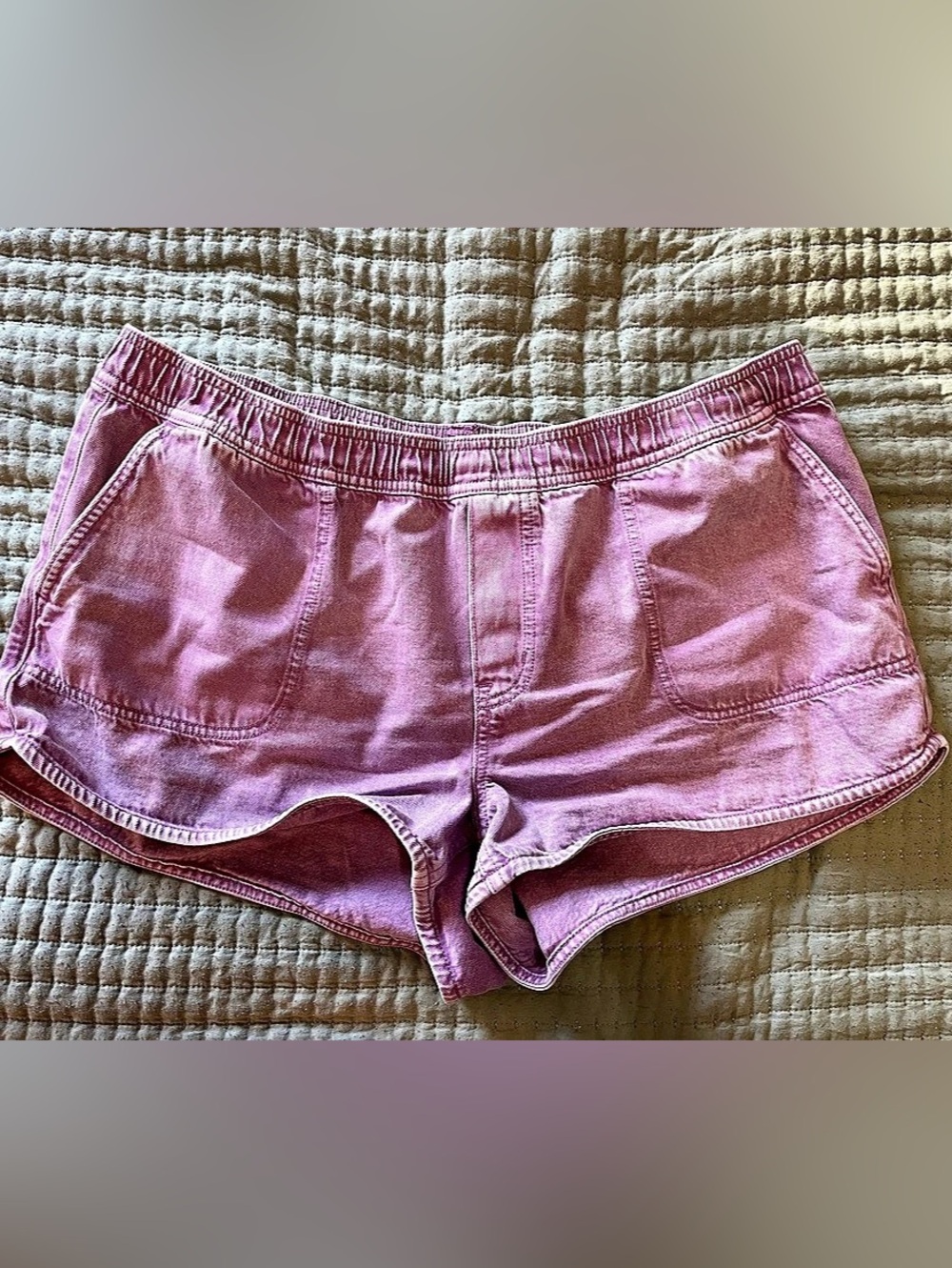 American Eagle Pink Jean Shorts Size Medium (6)